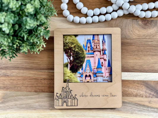 Castle Magnetic Wooden Picture Frame – 4x4 Photo Display | Personalizable