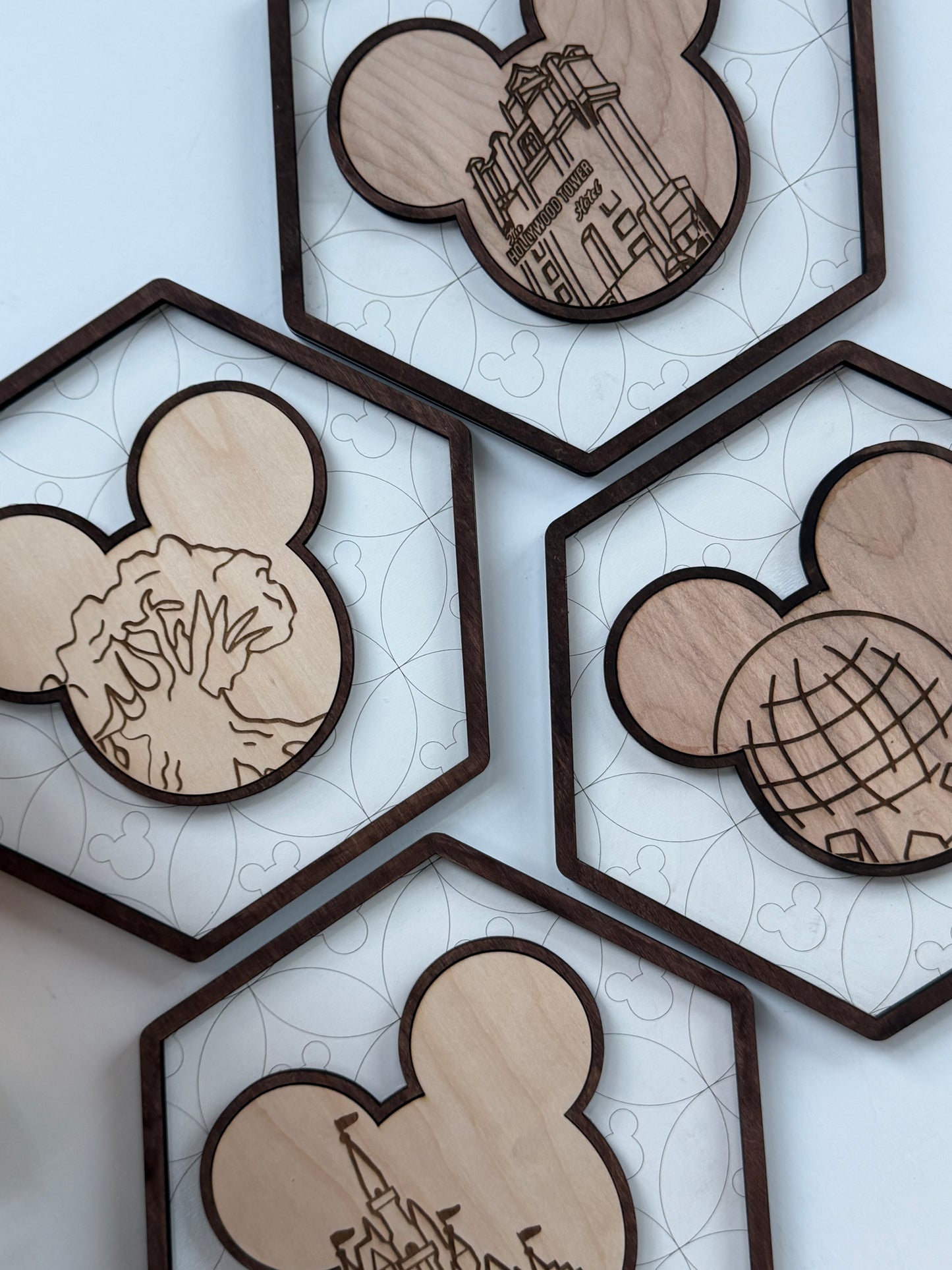 Mouse‑Inspired Hexagon Park Icon Decor