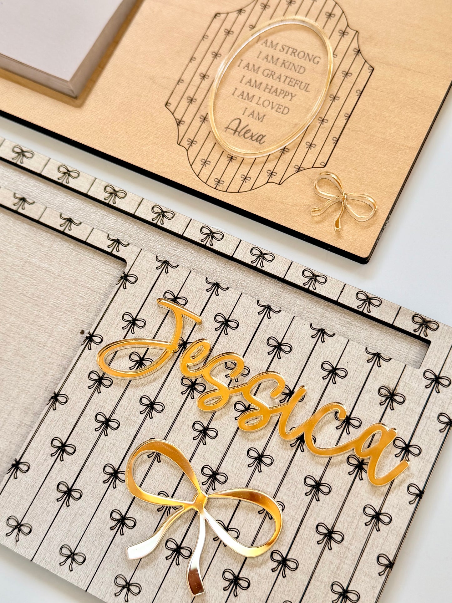 Coquette Bow Wooden Sticky Note Holder – 4 Elegant Designs with Gold Details |  Optional Personalization – Desk Organizer for Home, Office, or Teacher Gifts